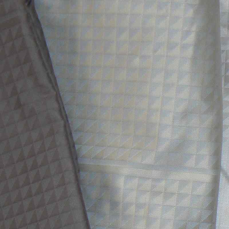 DA796 Damašek exkluzívní bavlněná látka 240x200cm triangel modrošedá