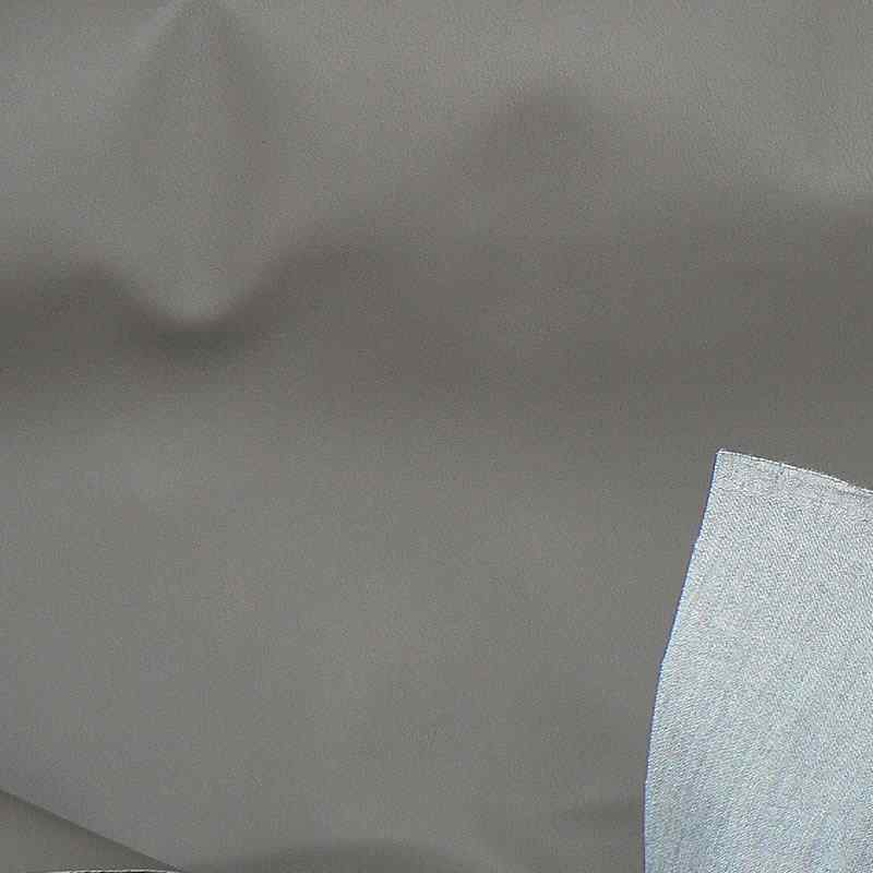 KK131 Koženka zbytek 45x140cm koženka šedá střední
