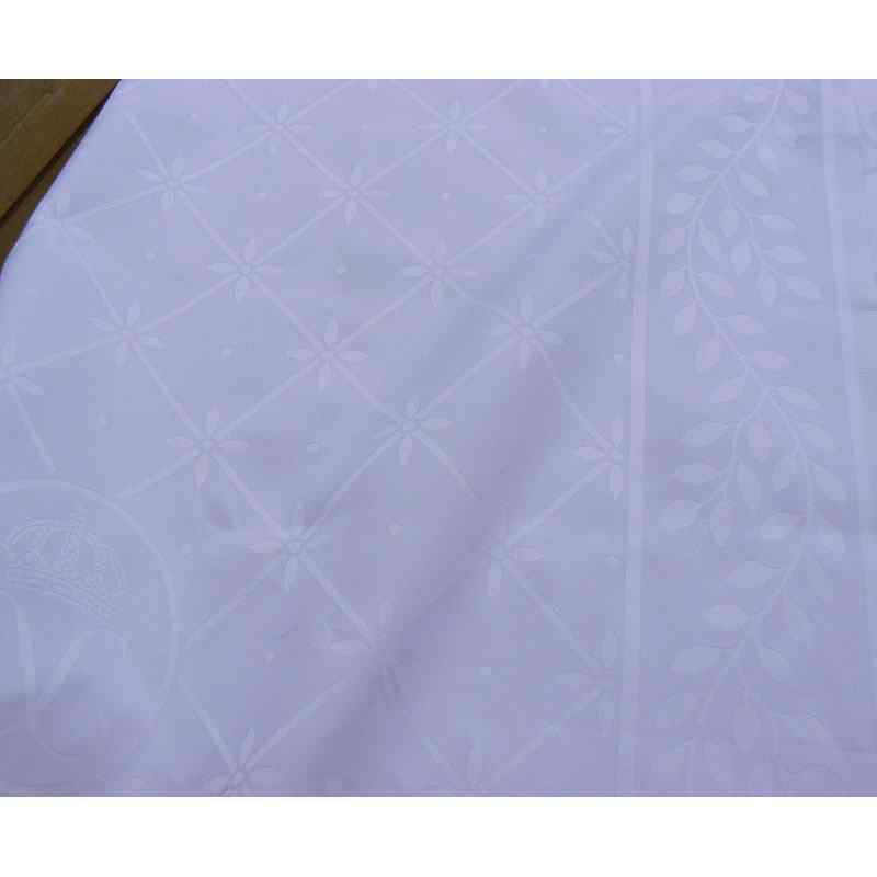 DU15 Vysoce kvalitní damašková ubrusovina žakárový vzor 260x140cm bílá kvítky