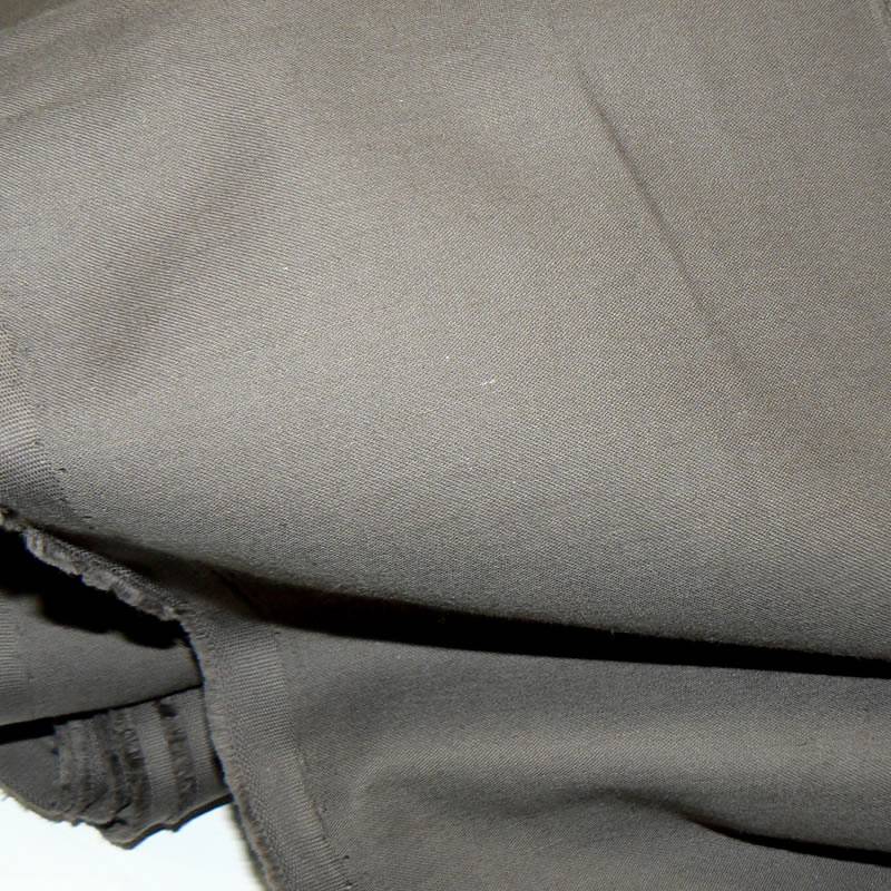 6J110 II.jakost Bavlněná látka 400x15cm šedohnědá tmavá zbytek na patchwork