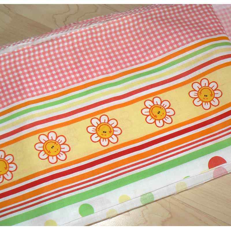 5V89 II.jakost Bavlněná látka 21x174cm růž květinky/kostička zbytek na patchwork