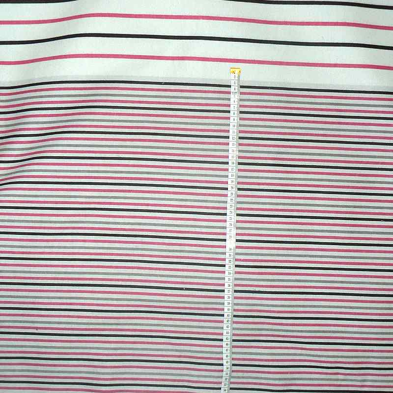 6A246 Bavlněný flanel látka 82x115cm pruhy růžovošedá zbytky na patchwork