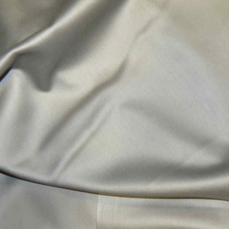 7B19 Bavlněný satén látka 25x120cm šedá střední vhodná na patchwork