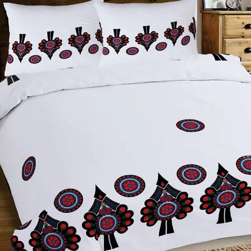 6I131 SLEVA 50% Bavlněná látka bílá folklor 72x81cm zbytek na patchwork viz polštář