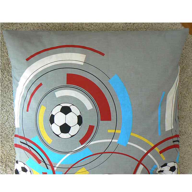 Bavlněná látka 110x160m fotbalisté šedá zbytek na patchwork (1P111)