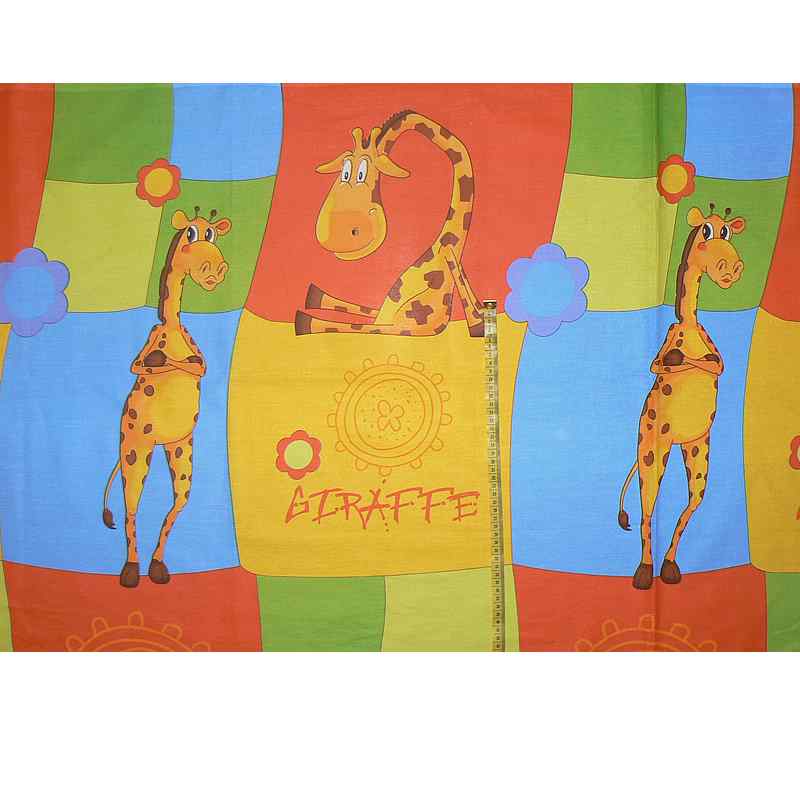 Bavlněná látka 69x158cm žirafy na barevné na patchwork (C56)