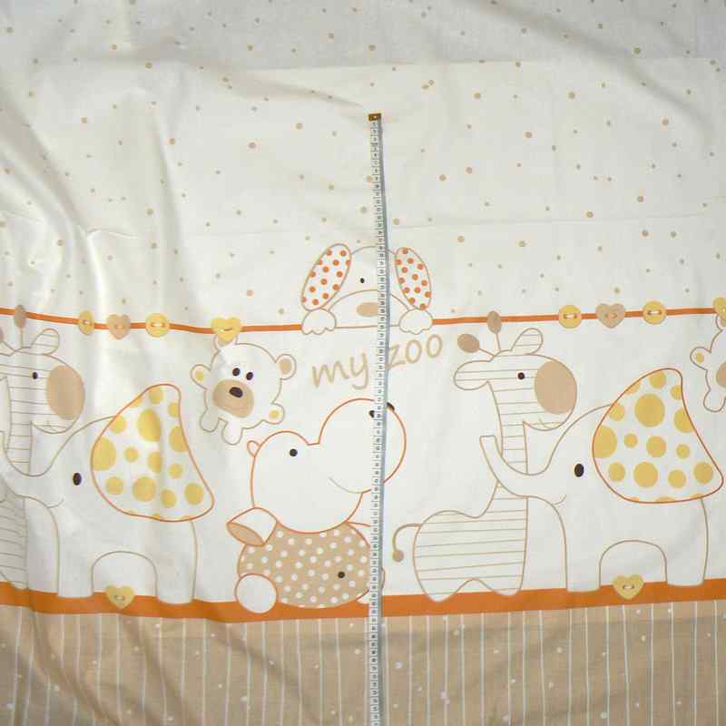 082D Bavlněná látka plátno 48x160cm velká zvířátka béžovobílá