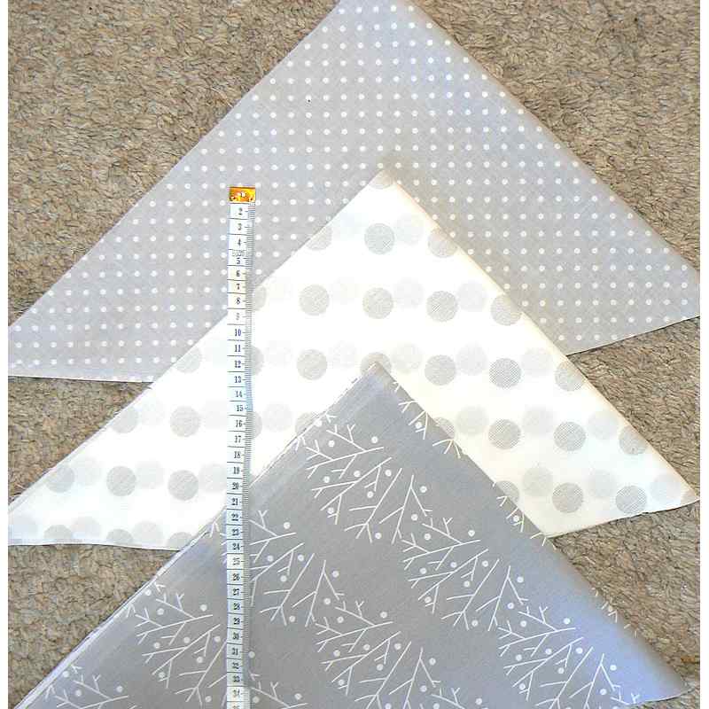 Bal115 Balíček bavlněných látek 9ks (po třech kusech od vzoru 43x43x67) balíček na patchwork