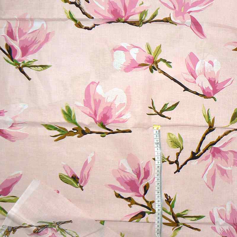 0317D Bavlněná látka 40x79cm magnolie na růžové velké