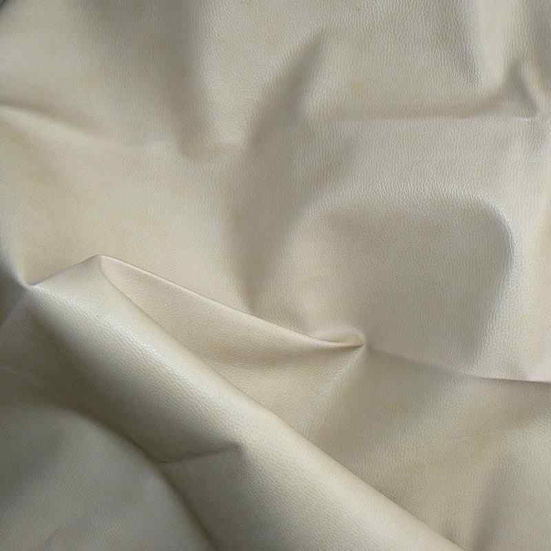 KK251 II.jakost překlady Koženka zbytek 45x140cm koženka batika krémovohnědá