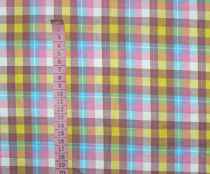 Bavlněný látka 65x140cm barevná kostička (X104)