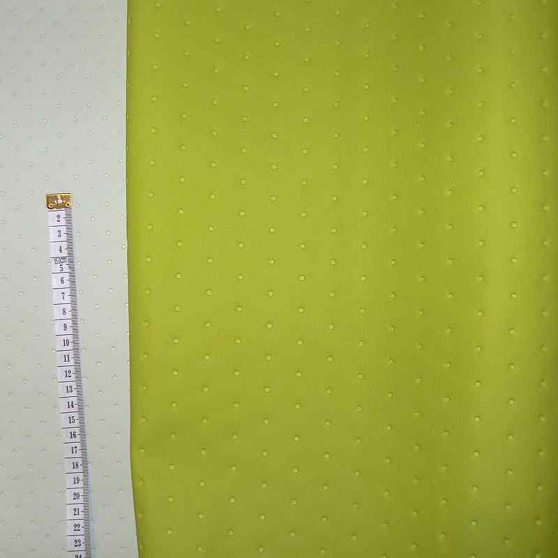 KK311/a Exkluzívní koženka zbytek 45x69cm koženka puntíčky zelená na vatelínu