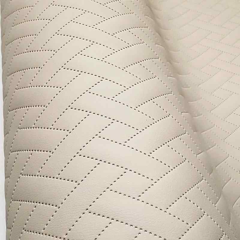 KK369 Exkluzívní koženka zbytek 45x140cm koženka cikcak obdélníčky béžová na vatelínu