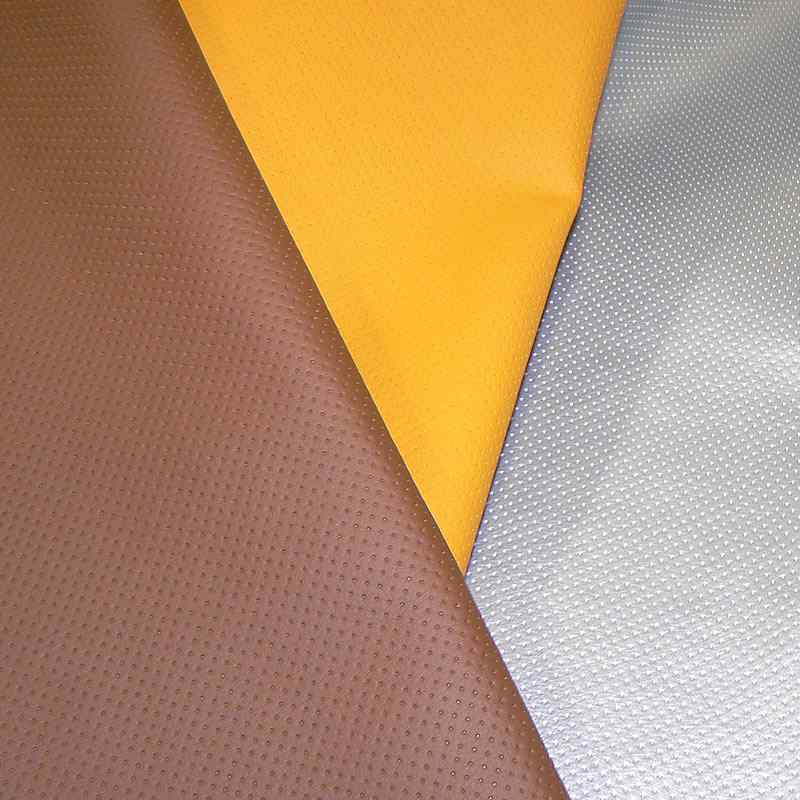 KK309/1 Exkluzívní koženka zbytek 13x140cm koženka puntíčky mini hnědá na vatelínu