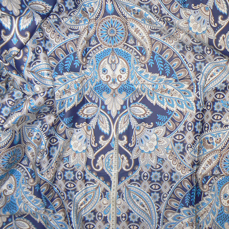 6K67 Bavlněný satén látka 92x138cm modrobéžová vzor ornamenty zbytek na patchwork