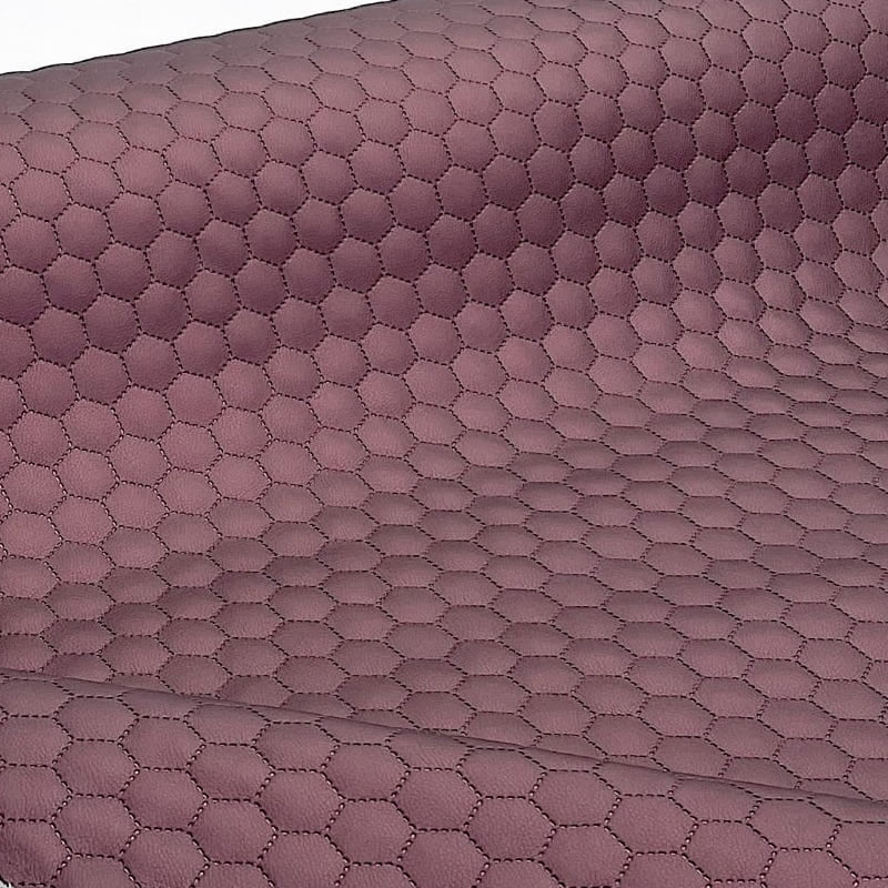 KK378 Exkluzívní koženka zbytek 45x140cm koženka plástev medu metalíza švestková na vatelínu