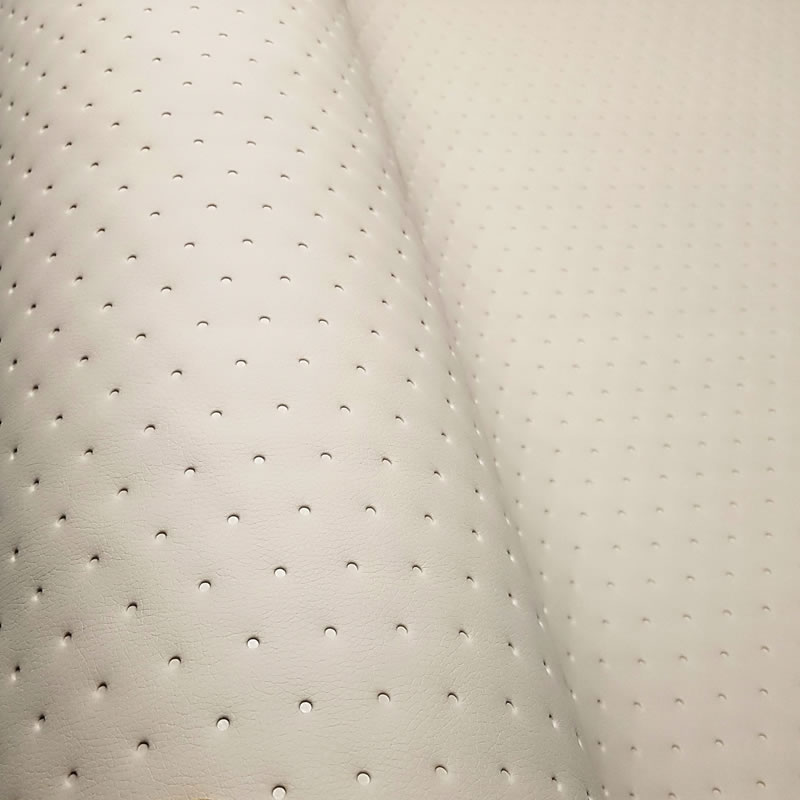 KK426/1 Exkluzívní koženka zbytek 25x140cm koženka puntíky co 1,5cm béžová na vatelínu