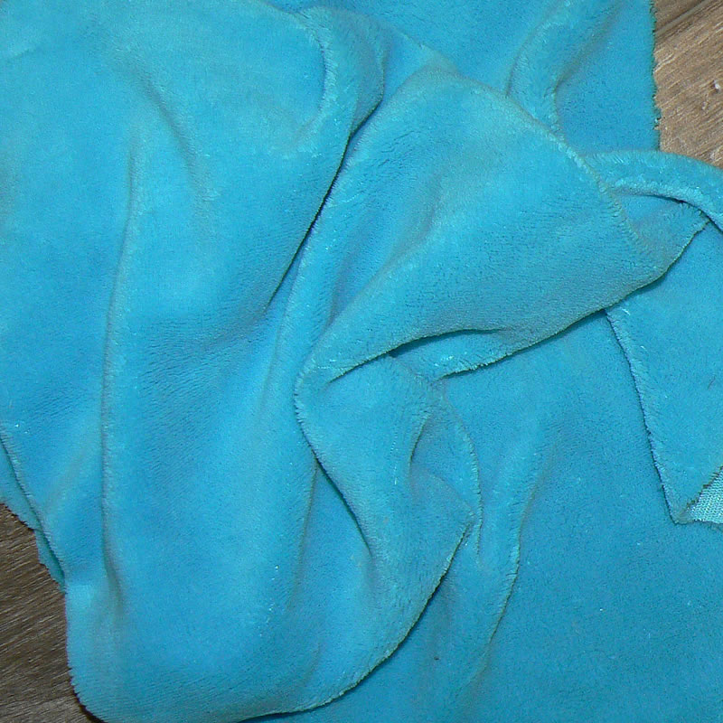 6N18 Hebounký mikroplyš 59x32cm modrá aqua vhodné na polštářky, šály, zvířátka zbytek