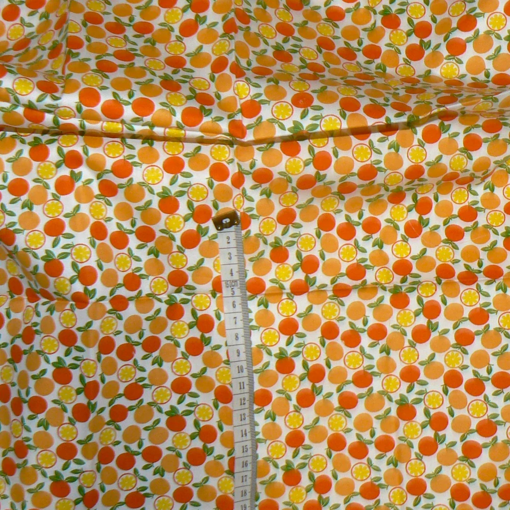 6O331 Bavlněná látka 50x40cm pomeranče na krtémové zbytek na patchwork