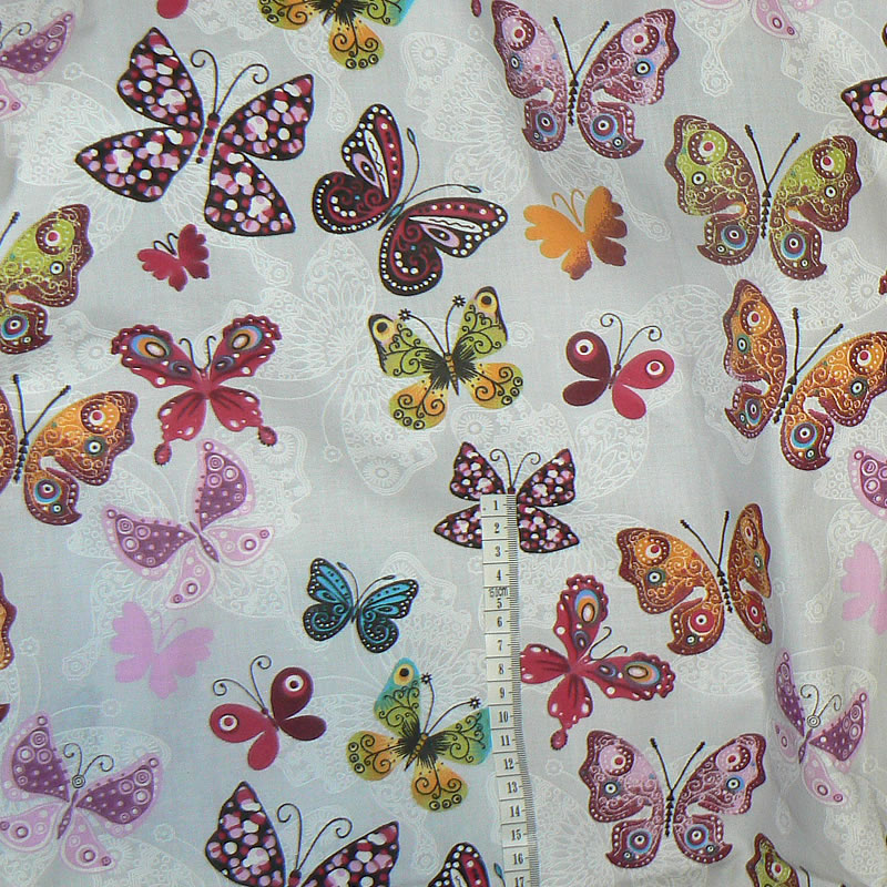 6R225 Bavlněná látka plátno 40x79cm motýlci na šedé zbytek na patchwork