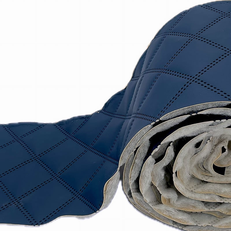 KZB010 Koženka zbytek 100x25cm koženka 7x7cm čtverce modrá vatelínu