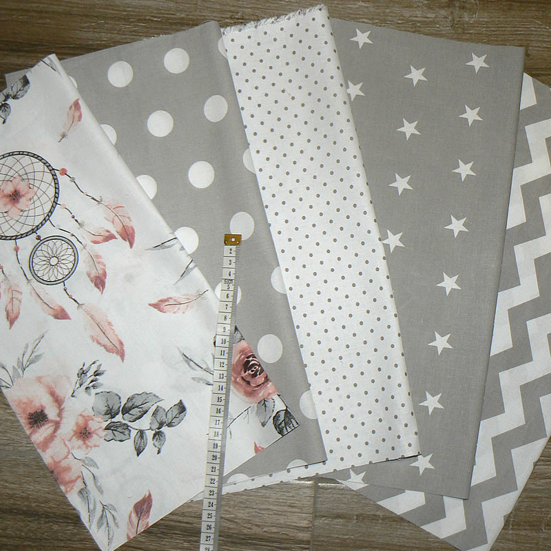 BA1 Balíček bavlněných látek 5ks 39x39cm lapače/šedá balíček na patchwork (viz foto)