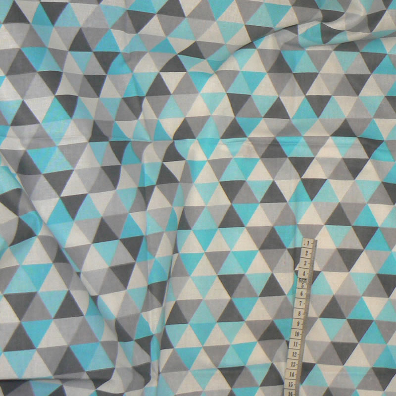 7H129 Bavlněná látka plátno 42x160cm pyramidky šedotyrkys zbytek na patchwork