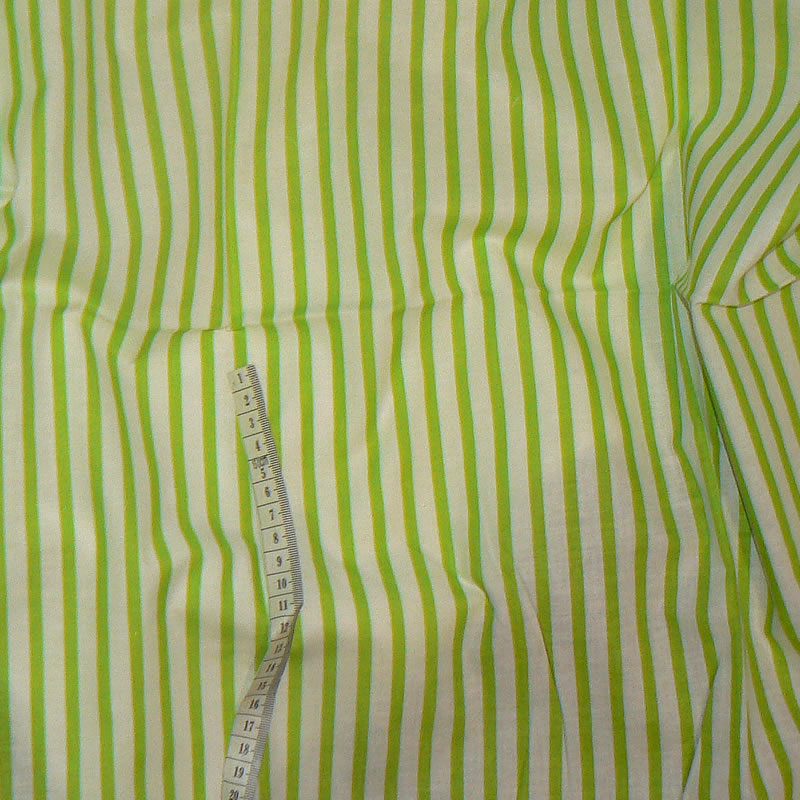 7H70 Bavlněná láka plátno 38x126cm zelenobílá proužek zbytek na patchwork