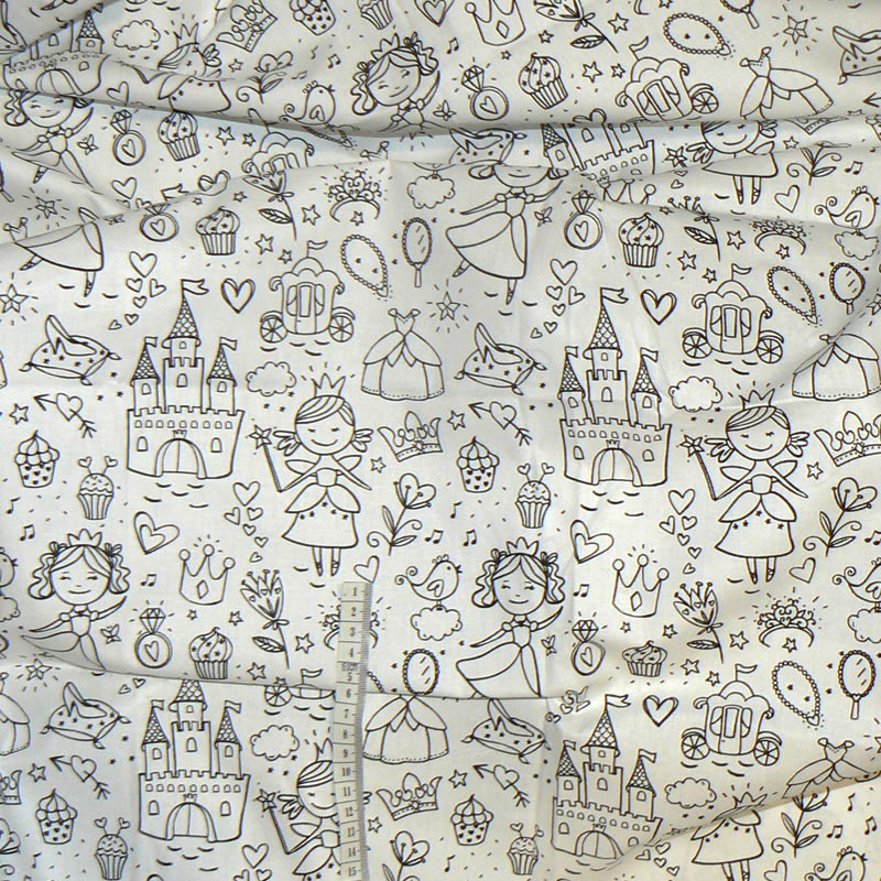 7H104 Bavlněná látka 74x36cm zámek princezna černobílá zbytek na patchwork