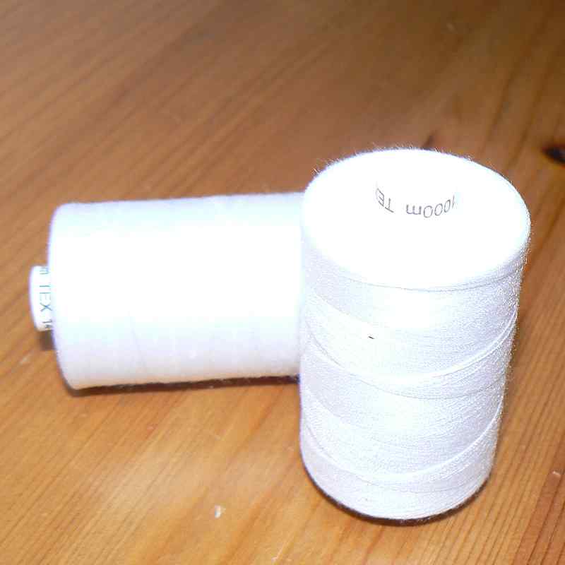 Nitě UNIPOLY 120 14x2 Univerzální nit pro domácnost polyester 1000m bílá č.001