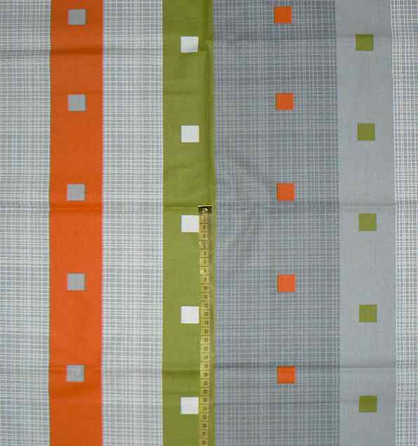 Bavlněná látka zelenošedá kostka 72x48cm patchwork (T50)