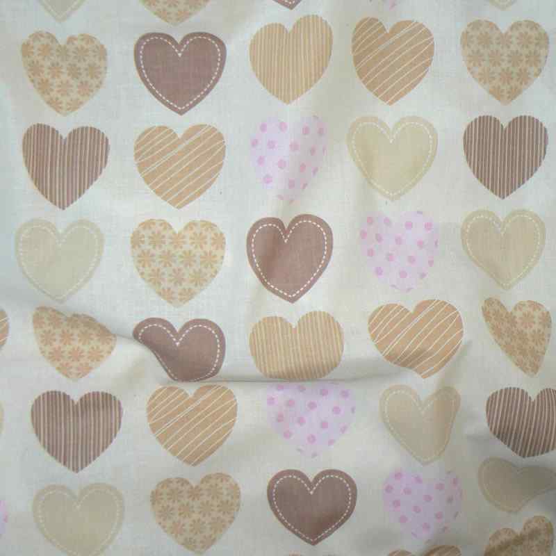 0564D Bavlněná látka 40x79cm srdce na sv.žluté zbytek na patchwork