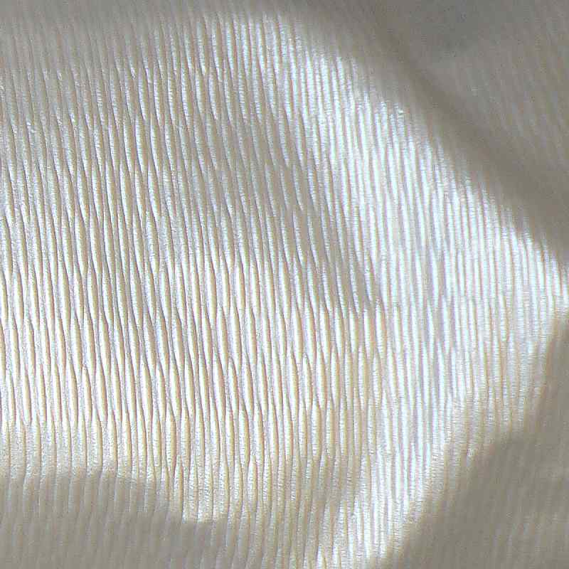 KK162 Exkluzívní koženka zbytek 45x145cm koženka perlová vzor vlnky na filcu