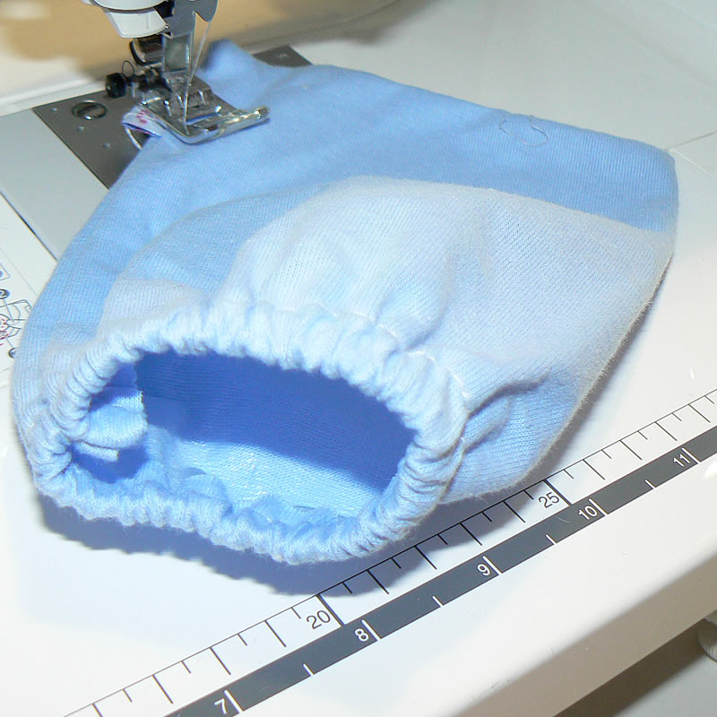 6P113 Bavlněný single žerzej nepromokavou úpravou 23x20cm světle modrá zbytek na patchwork