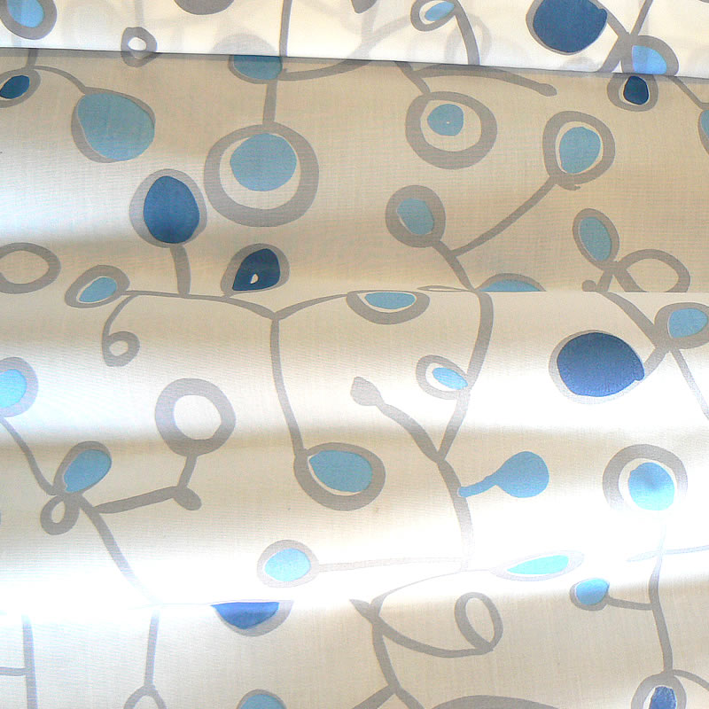 KC151 Pevná roletovina vhodná na zastínění oken, tašky, římské rolety apod 45x90cm růžové růže na sv. žluté