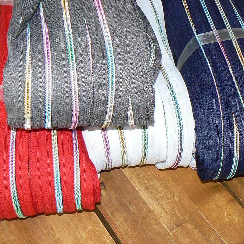 DZ tmavě modrá Duhový zip spirálový v metráži cena za 1 metr šířka spirály 5mm