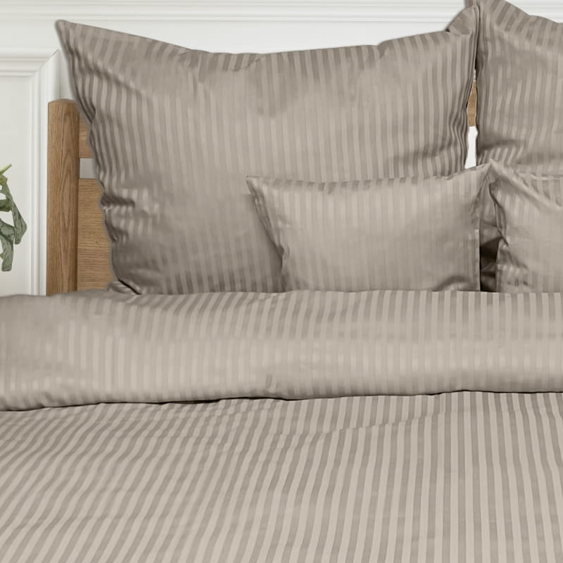 7B83 Bavlněná látka damašek 38x80cm sv. hnědá proužky 1cm