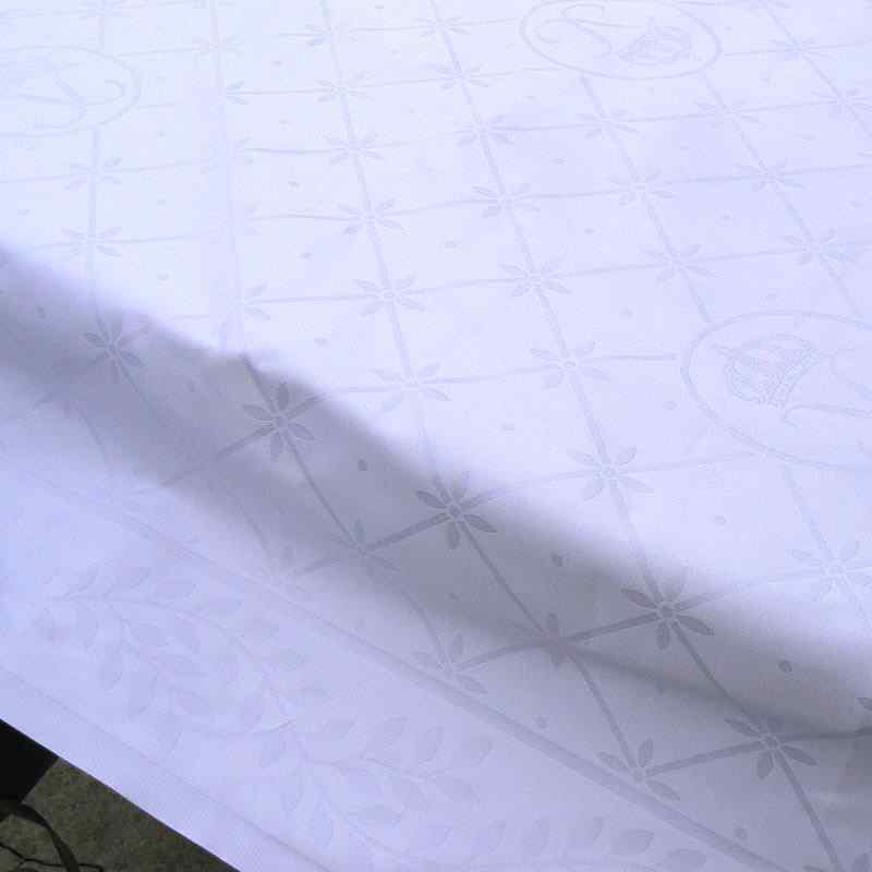 DU8 Vysoce kvalitní damašková ubrusovina žakárový vzor 200x140cm bílá kvítky