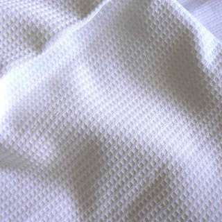 AR5 Arte bavlněná smyčková tkanina - těžší ručníkovina 260x155cm bílá hm. vafle 400g/m2