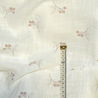 7A105 Mušelín dvojitá gázovina bavlněná látka 410x17cm větvičky na bílé