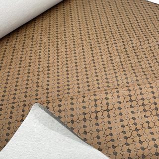 VK70/1 Vzorovaná koženka zbytek 22x69cm koženka vzor srdíčka světle hnědá tenší