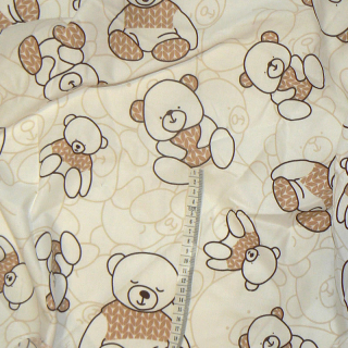 7M74 Bavlněná látka 52x140cm medvídci krémová zbytek na patchwork